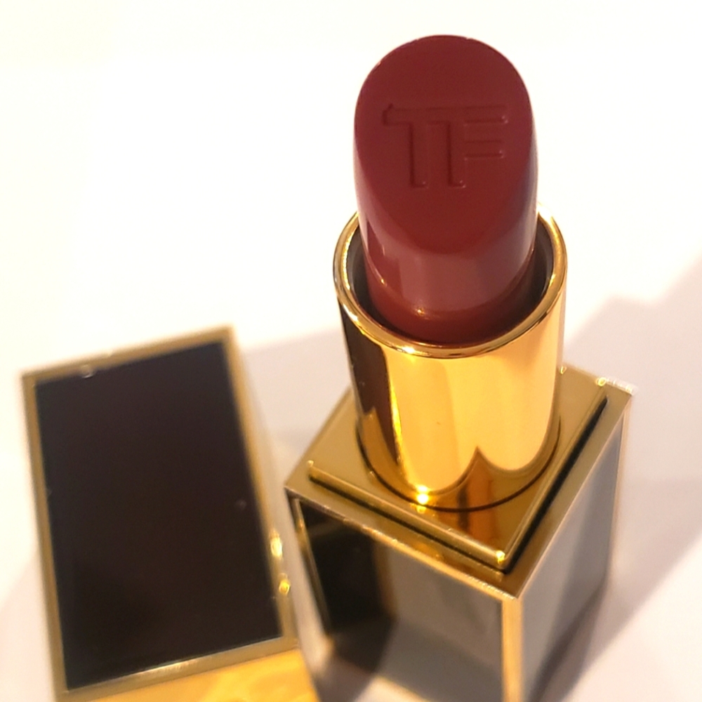 Tom Ford Velvet Cherry Lipstick
